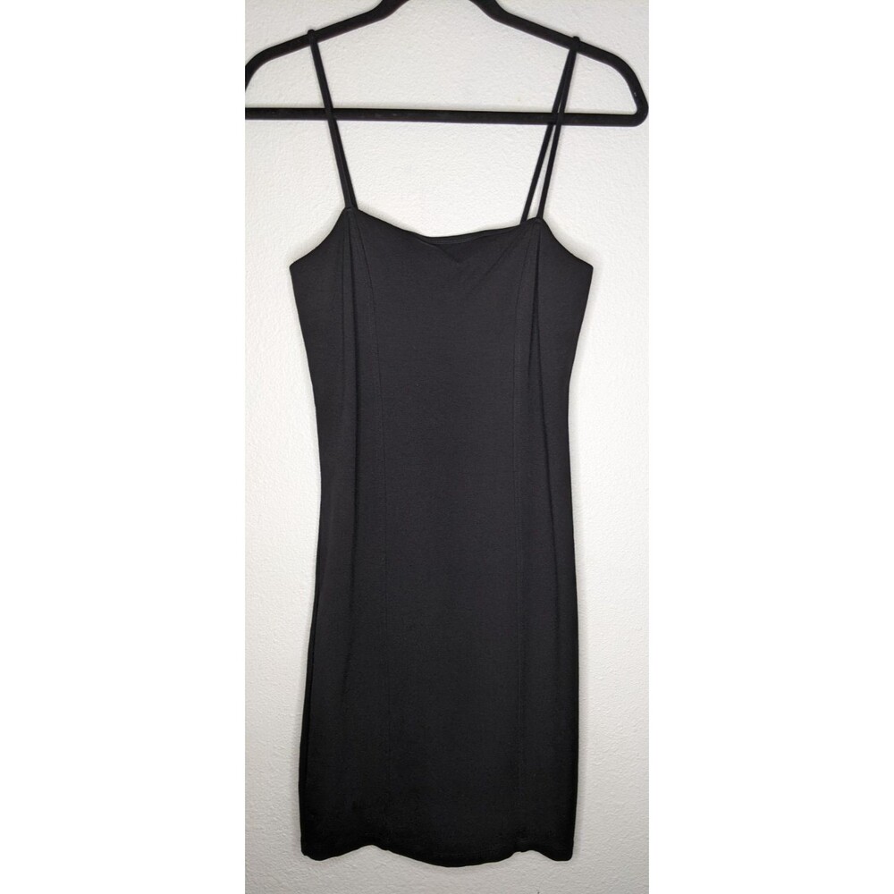 FOREVER 21 Black Bodycon Stretchy Scoop Neck Knee Length Dress Classic M